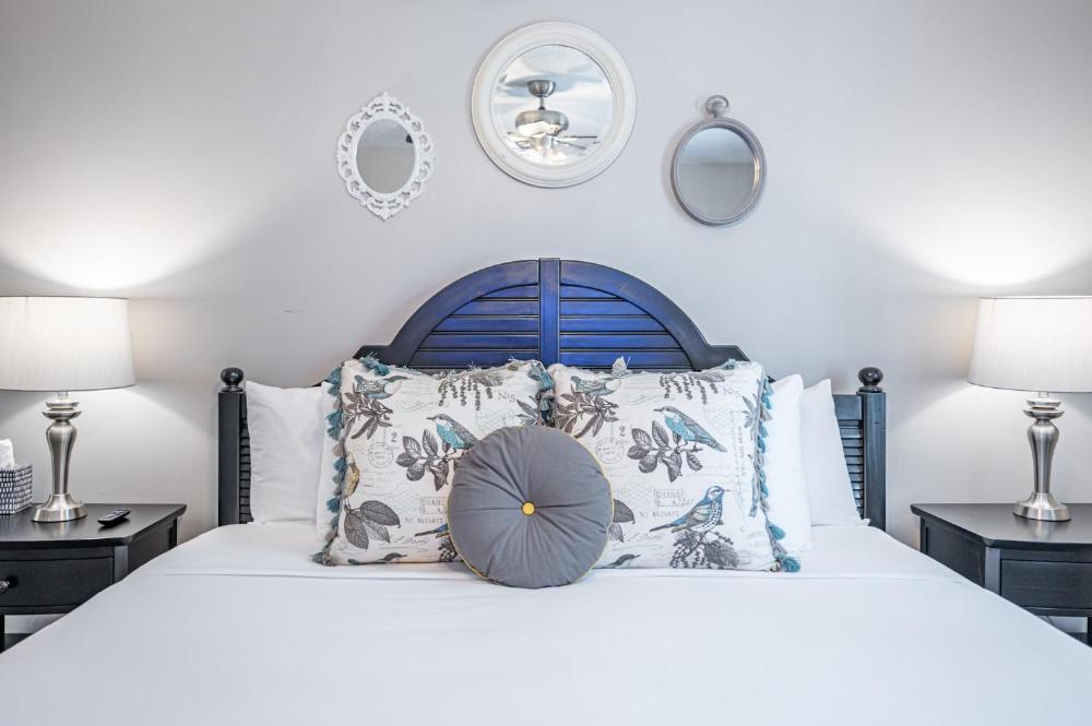 Welcome To This 4BR Getaway Near LakePoint Sports